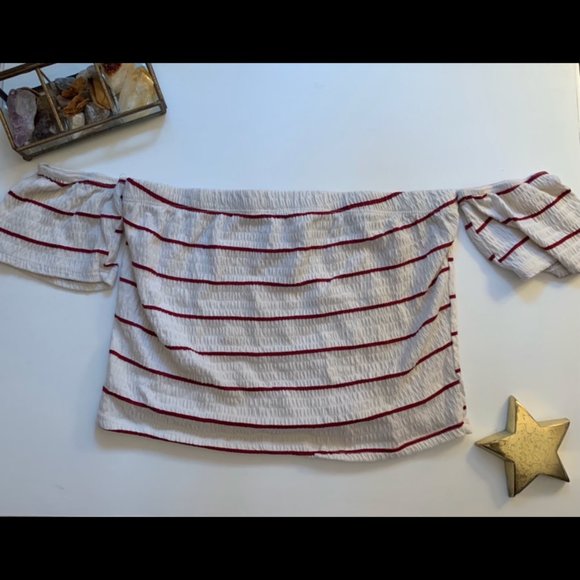 Tilly's Striped off the Shoulder Top Size Large 🐇 - Picture 1 of 5